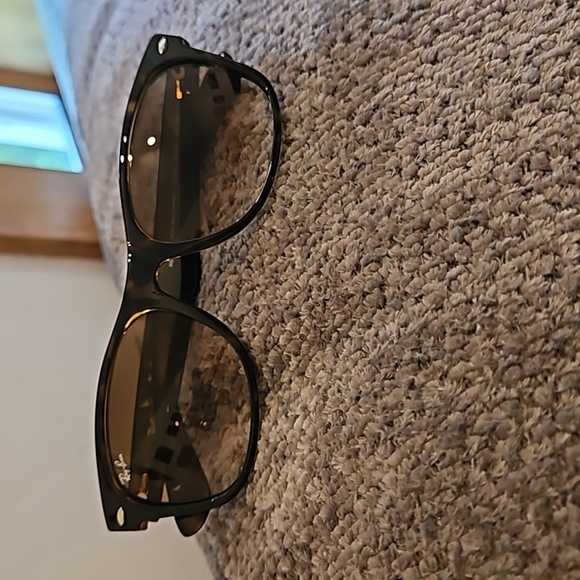 Ray Ban Sunglasses - Picture 2 of 4